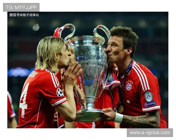 足球三大铁杯子背后的神秘故事与历史真相解析